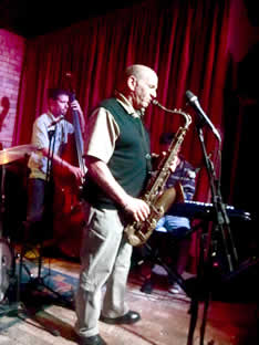 saxophonist Dave Liebman performs with students from the IASJ