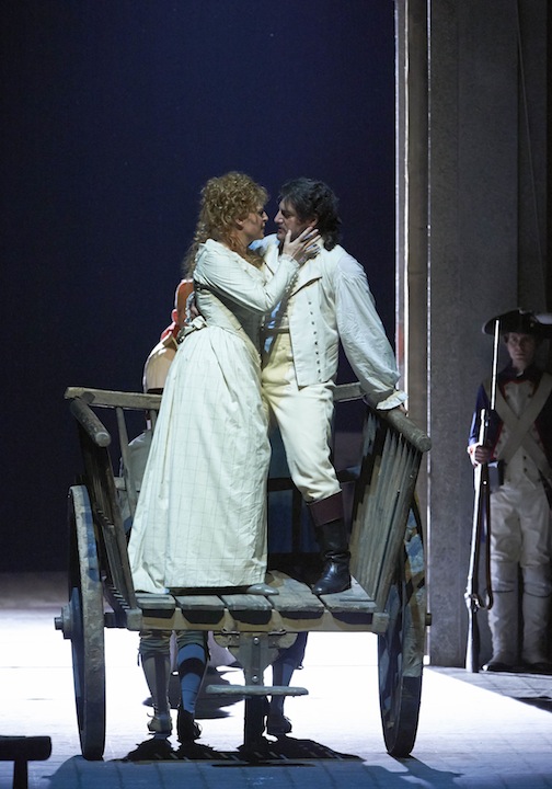 Tenor Jose Cura and soprano Martine Serafin in Umberto Giordano's Andrea Chenier.  Credit: Wiener Staatsoper / Michael Poehn.